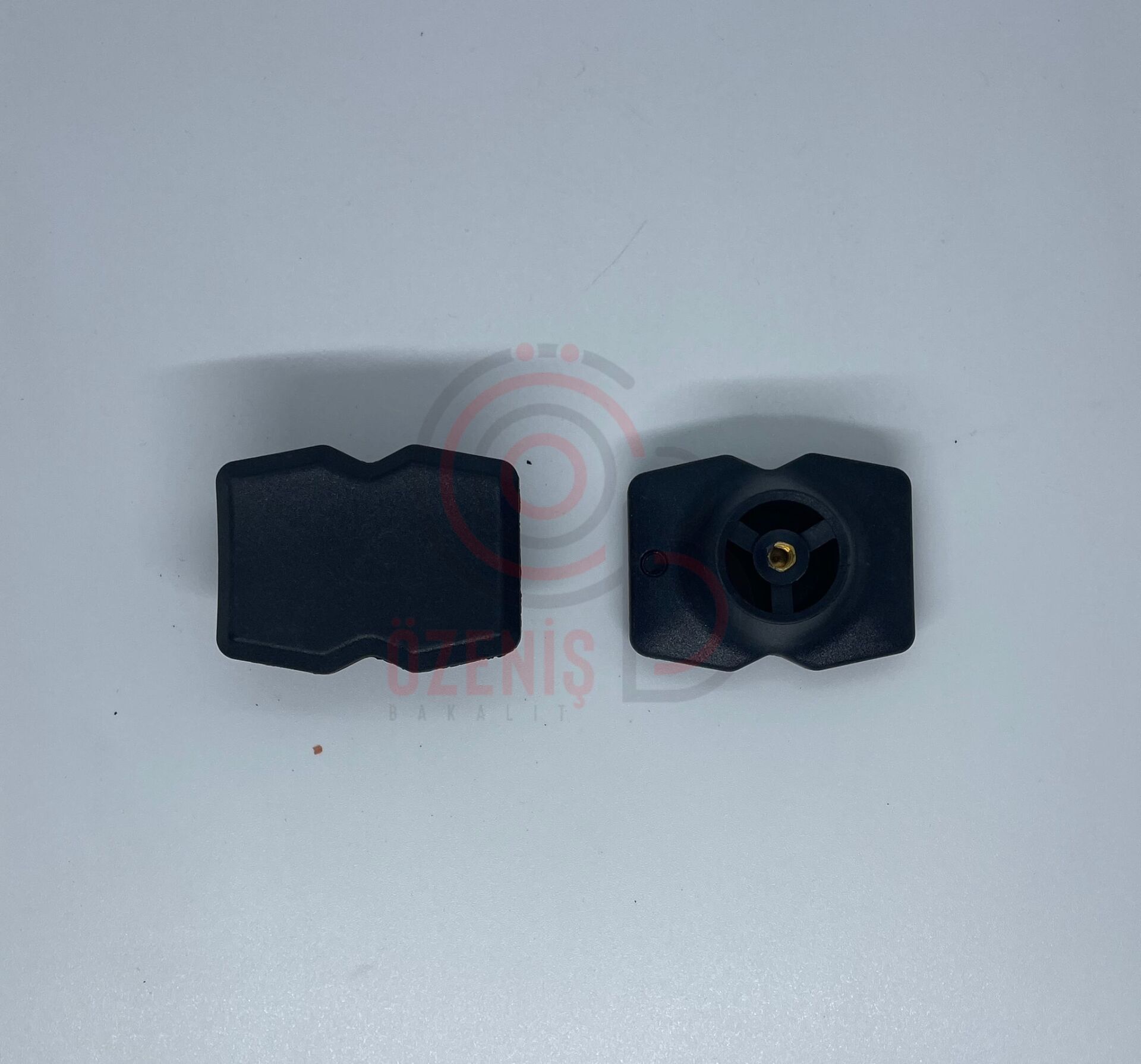 Tencere Tepesi Kare Siyah